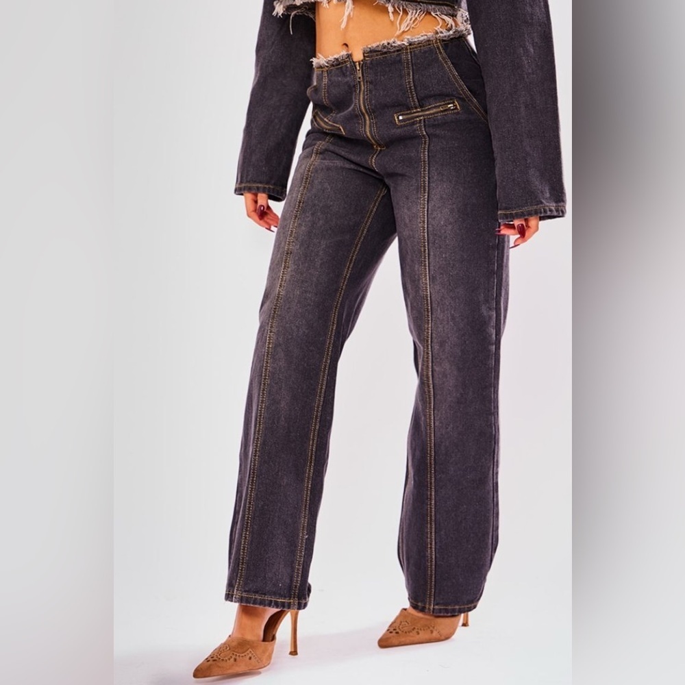 PRETTY LITTLE THING | Y2K Dirty Grey Raw Hem Straight Leg Jeans - Picture 4 of 9